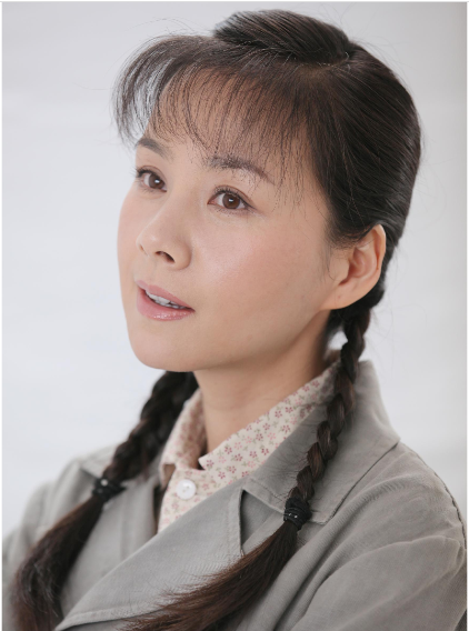 内地著名女演员何琳旧照_高清图集_新浪网