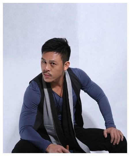 他被周星驰一手捧红,今身价5000万的他,唯独听命于星爷一人!