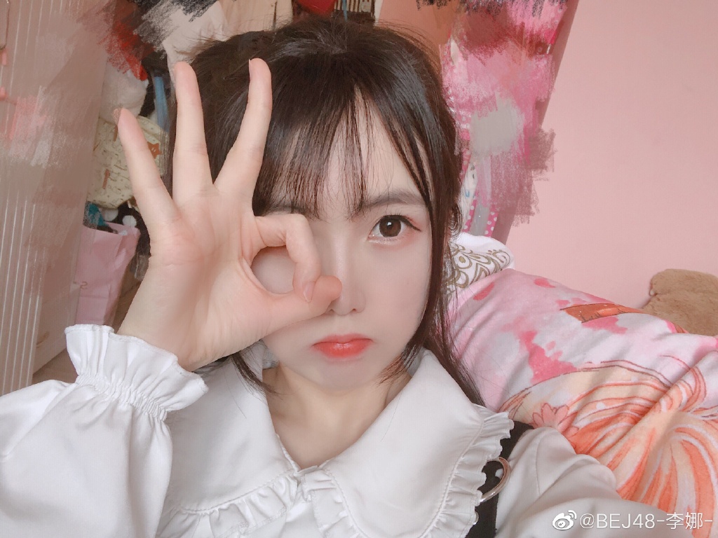 偶像美少女bej48-李娜迷人写真美照