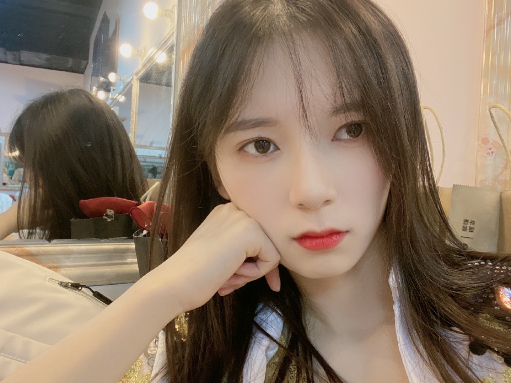 美少女gnz48-石竹君迷人可爱美照欣赏_高清图集_新浪网