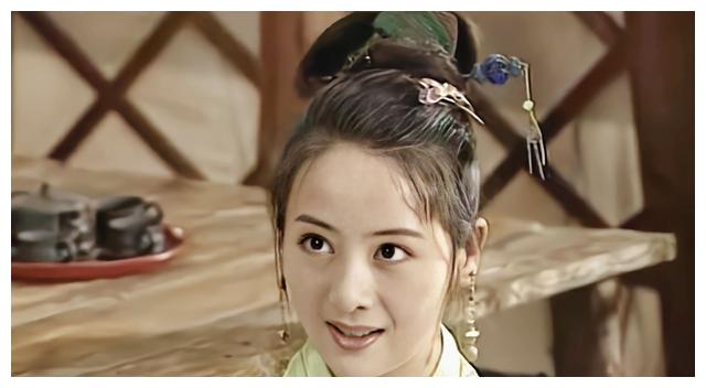 突然发现,《上错花轿嫁对郎》中,杜冰雁的漂亮服饰,好少啊__财经头条