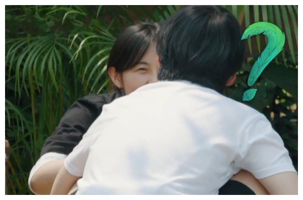 张子枫刷碗郭麒麟来帮忙妹妹无意间的话暴露两人友情