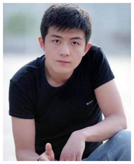 出道14年连杨紫孙俪都带不红,却被童瑶带火|李泽锋|同班同学|童瑶