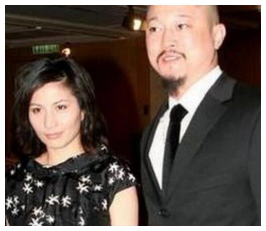 当年不顾反对,入赘赌王家娶了二房太女儿的男演员,他现状如何