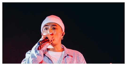 jony j晒女儿满月照,有谁注意他的微博评论?原谅我笑了