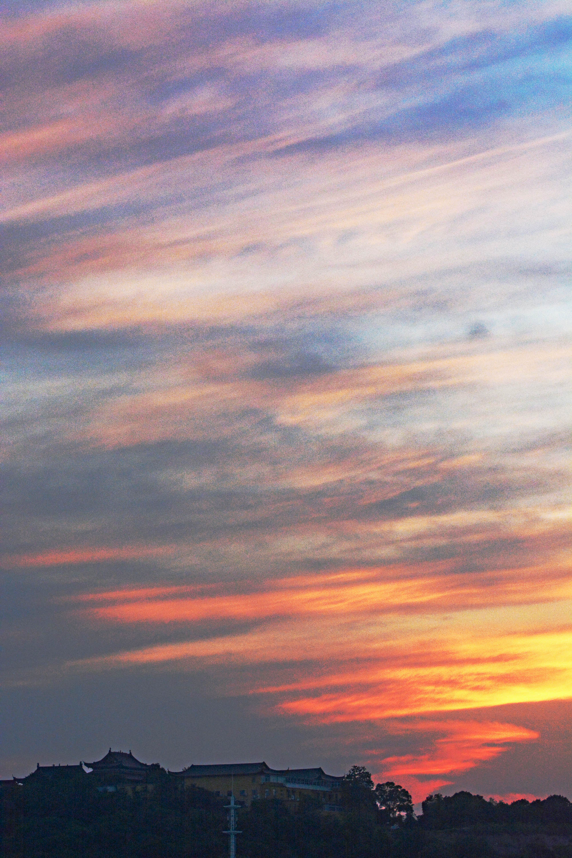 午后与黄昏的天空美景,江苏无锡锡山区锡北镇斗山村.