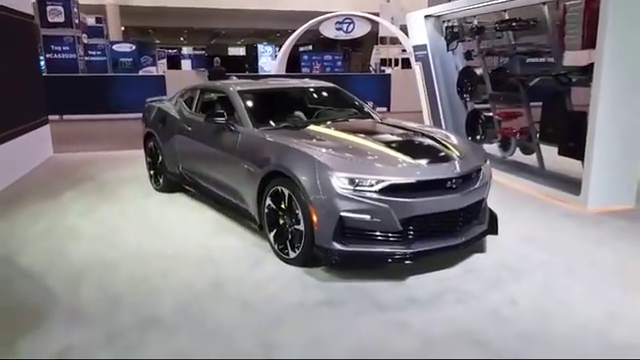 美式肌肉2020款雪佛兰科迈罗大黄蜂lt1敞篷