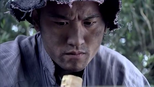 神谷莲见和随红谈话随红出手教训他不料反被他打晕