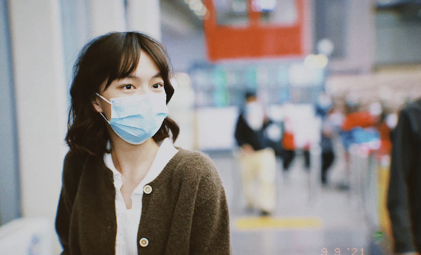 18岁文淇中戏报到大长腿吸睛艺考双料第一羡煞旁人