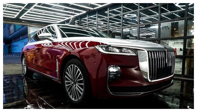 红旗h9首改红白双拼色,气质拿捏到位!