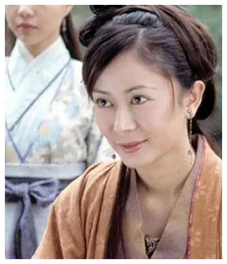 《白发魔女》主演都怎么样了?慕容冲跨界当校长,何萼华自杀离世