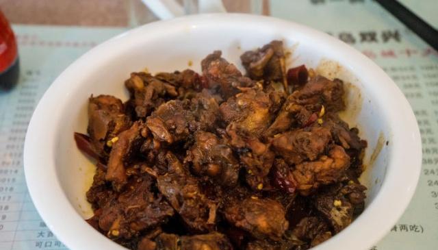 来青岛旅游，不顺便尝尝这几家美食？这才是“青岛味道”