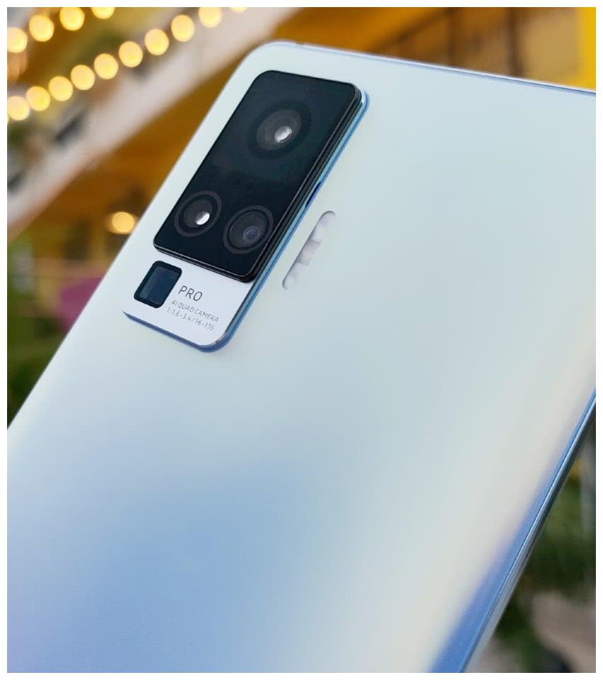 真机图赏,vivo x50系列手机发布,首款内置微云台产品