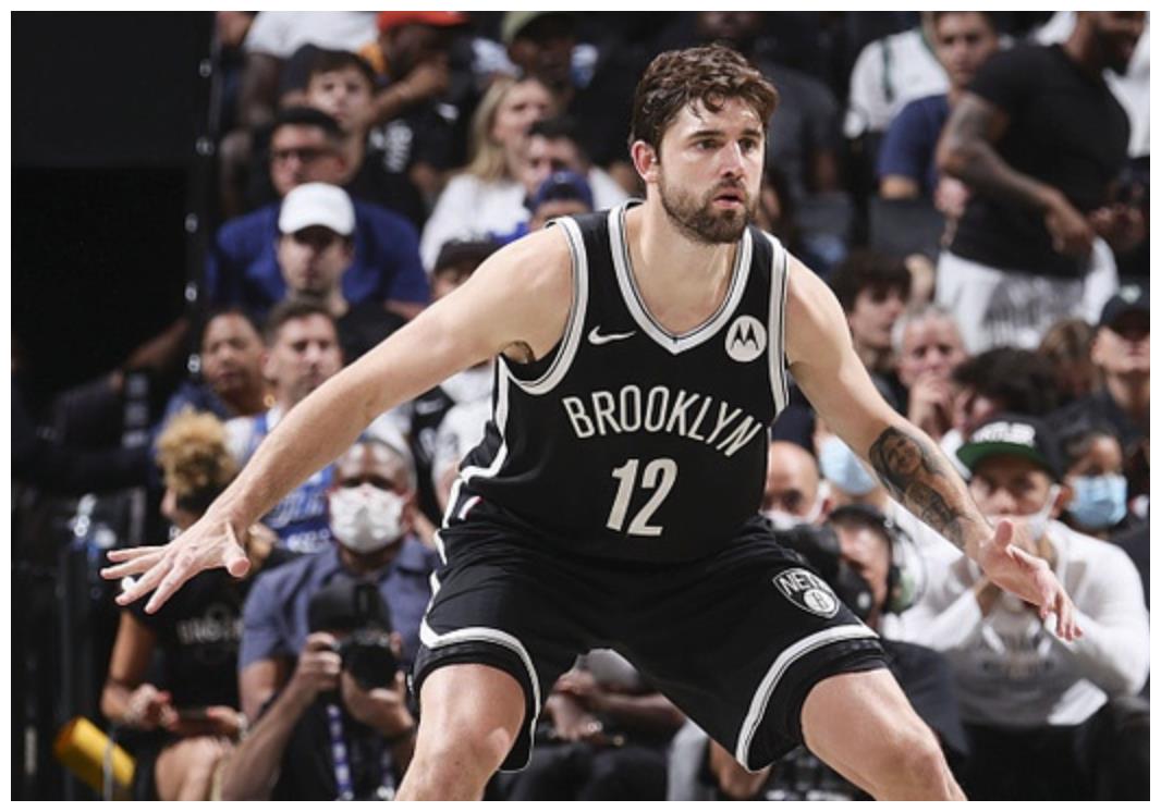 三分命中率骤降6%,这个射手让人大失所望|哈里斯|篮网|命中率_新浪