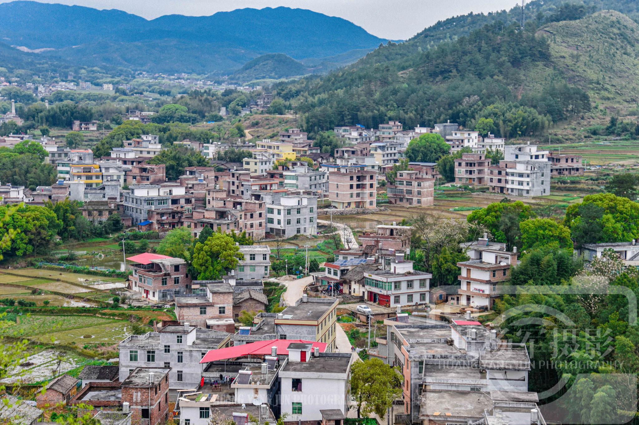 江西于都县银坑镇,初春的乡村万物复苏,赣南美丽新农村的景色_高清