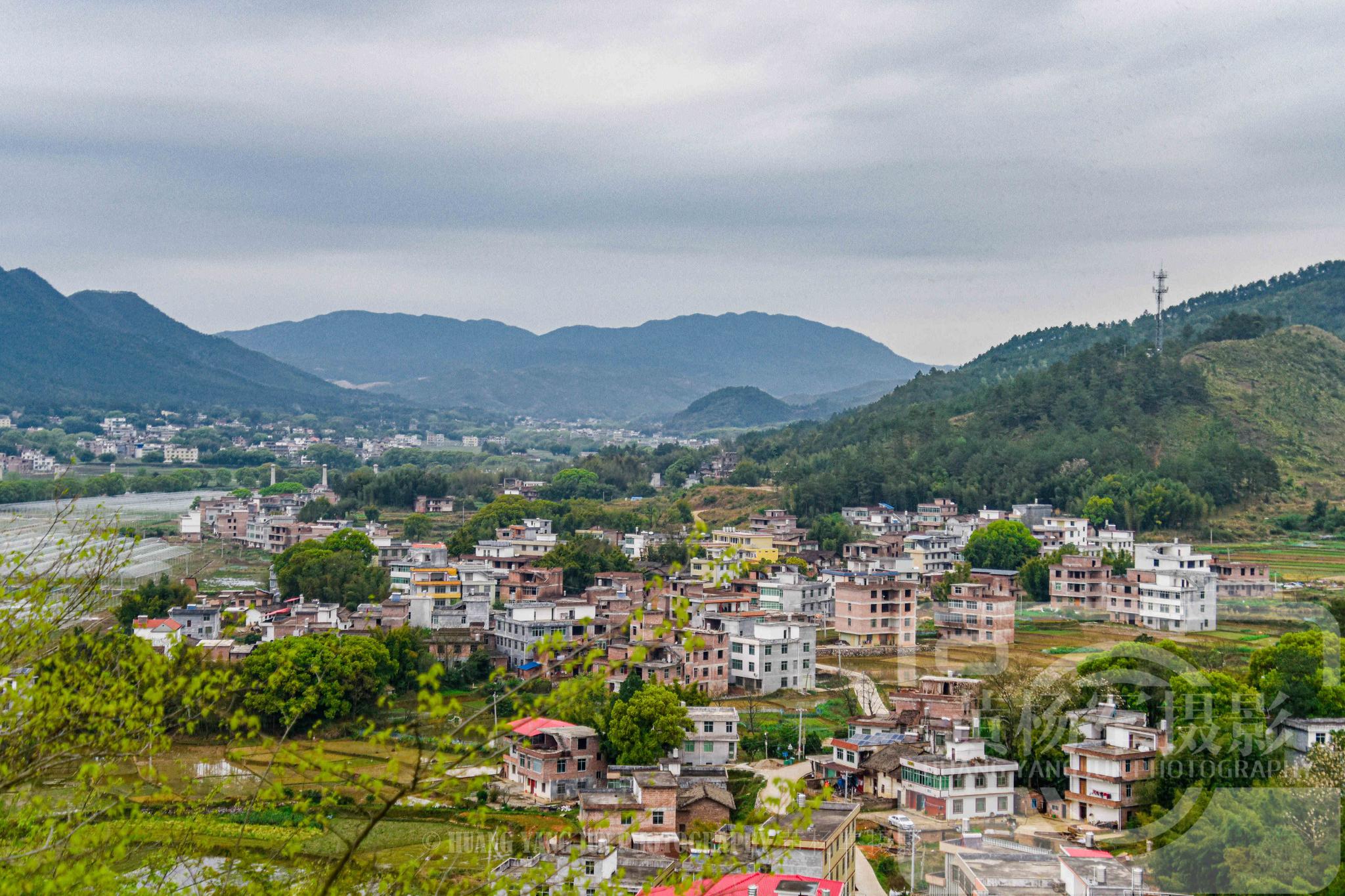 江西于都县银坑镇,初春的乡村万物复苏,赣南美丽新农村的景色