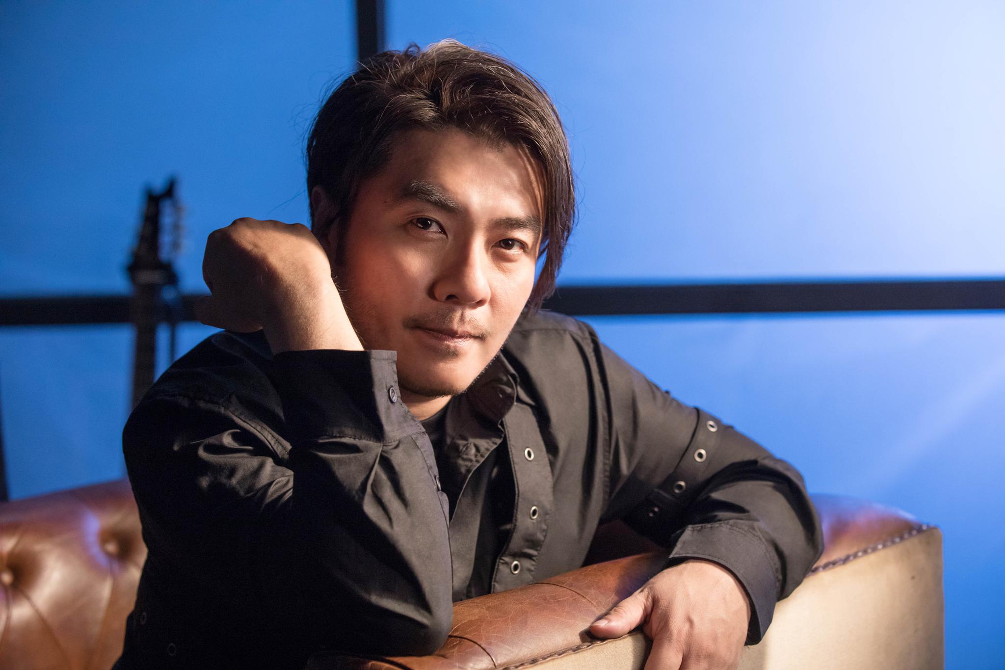 "亚洲情歌王"阿杜发全新单曲 4月26日一起《为爱而战》