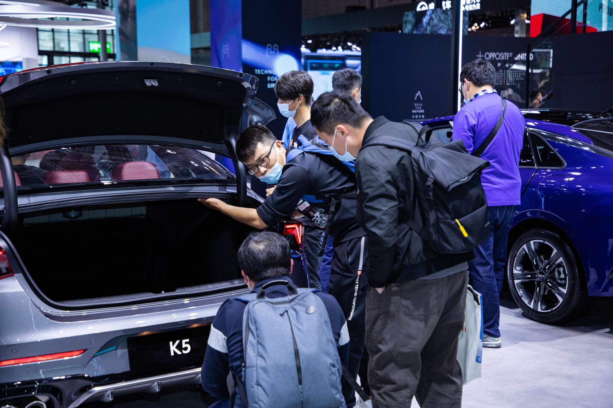 上海车展最燃展台东风悦达起亚引发火爆围观