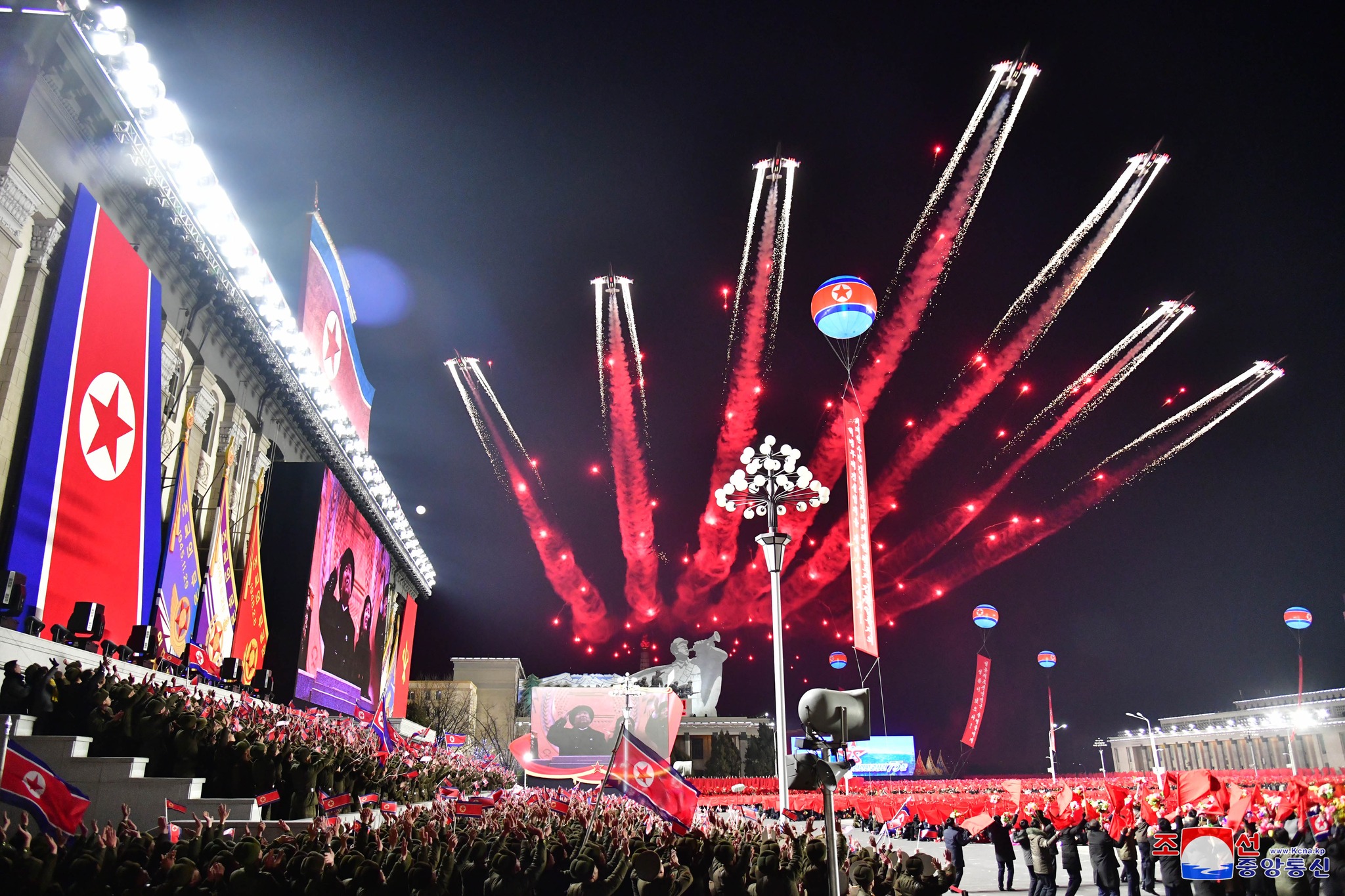 组图:朝鲜举行阅兵式庆祝人民军建军75周年|人民军|阅兵式|建军_新浪