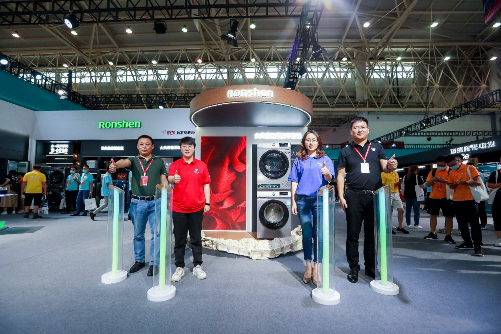 京东“星火计划”落地武汉，容声洗衣机携新品洗烘套装亮相-家电圈官网