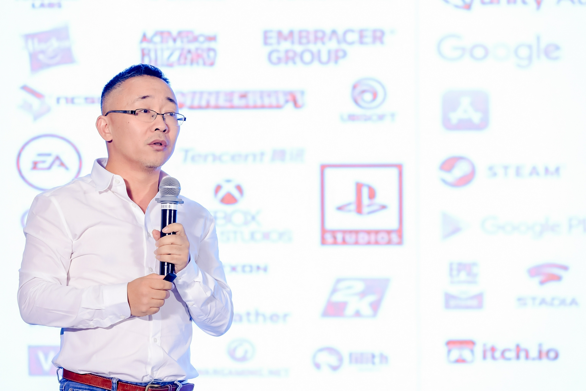 摩尔线程企业事业部总经理朱晓文腾讯先游运营总监操伟阿里云游戏副总