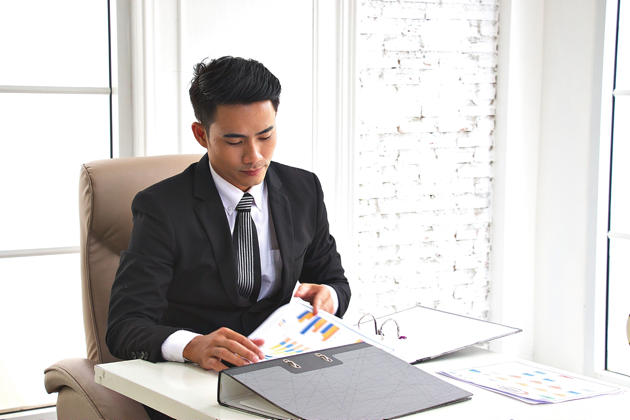 入境资讯好消息外国人来华工作免pu邀请函符合条件即可申