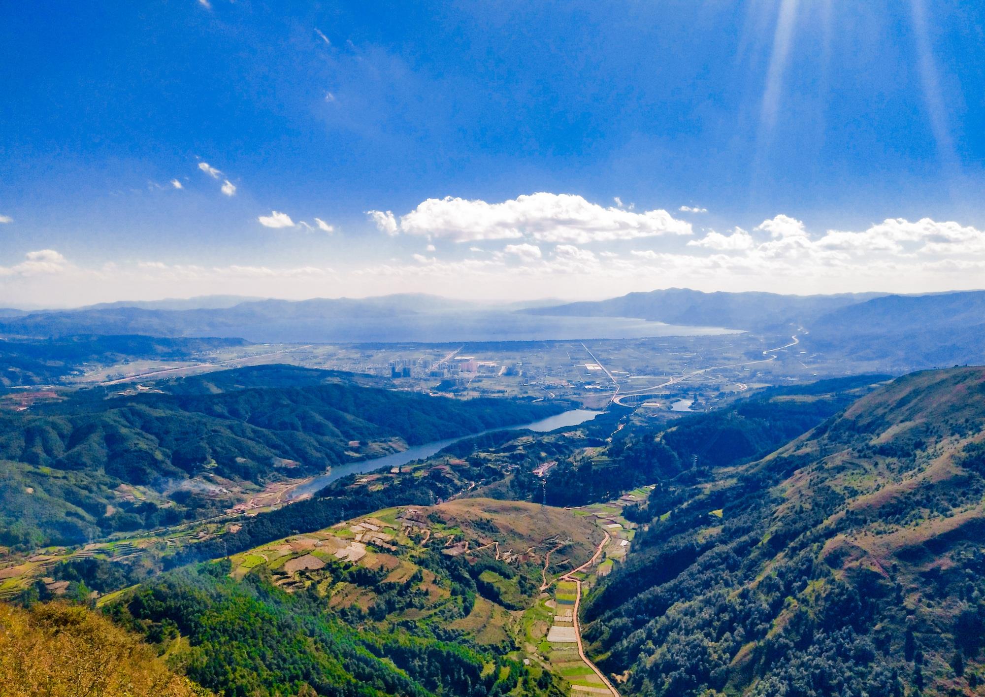 昆明户外活动爱好者最喜欢去的地方之一呈贡梁王山