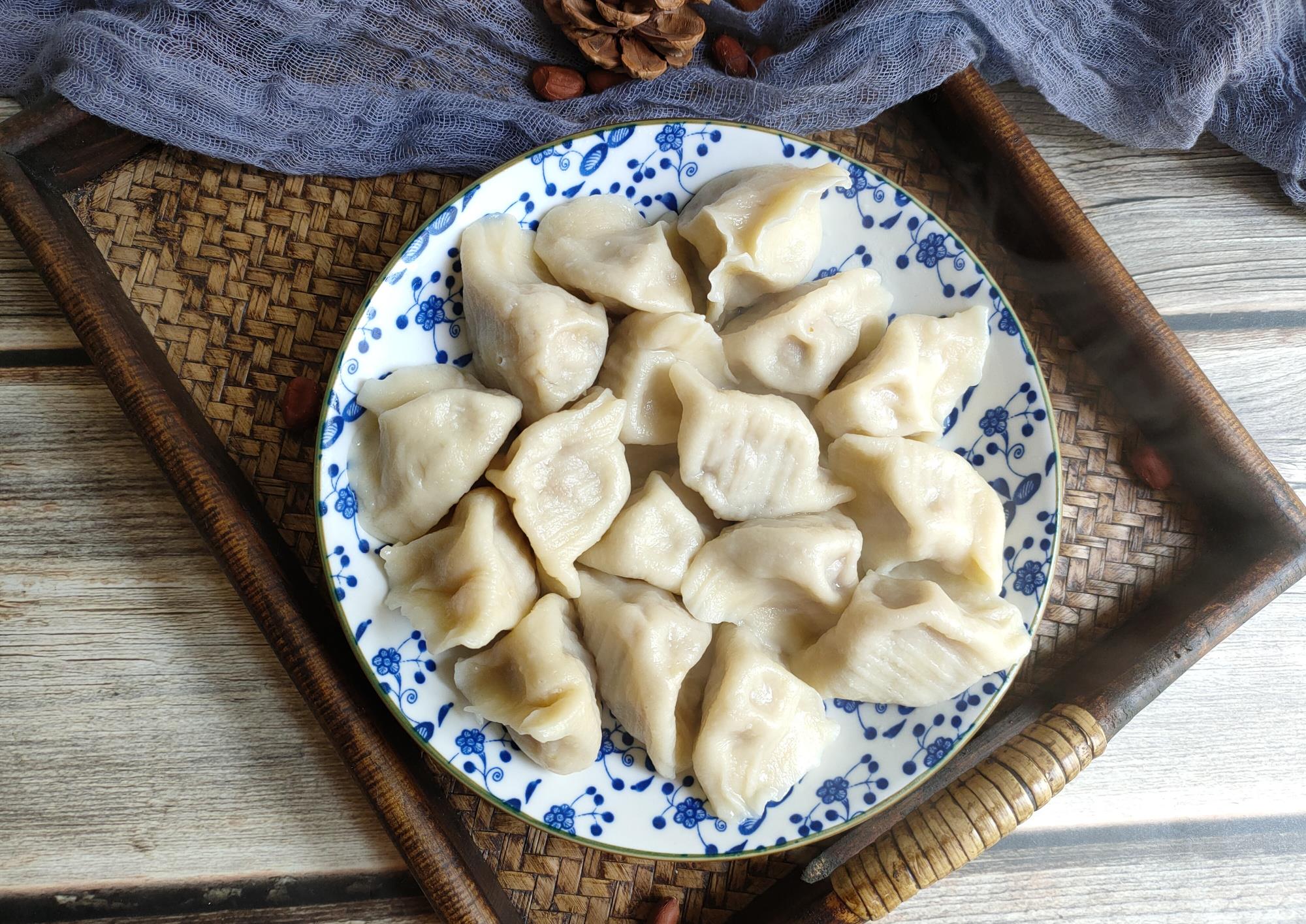 羊肉馅饺子怎么做才好吃?教你正确做法,流油流汁,鲜嫩无膻味