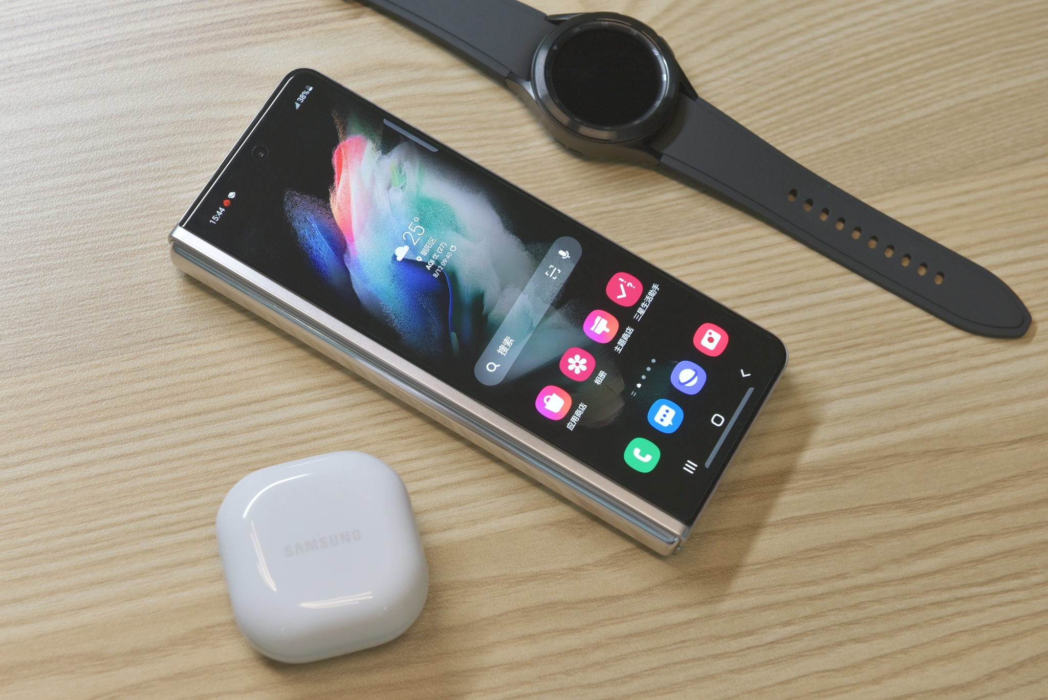 多项技术创新开启折叠屏手机新体验三星galaxyzfold3上手