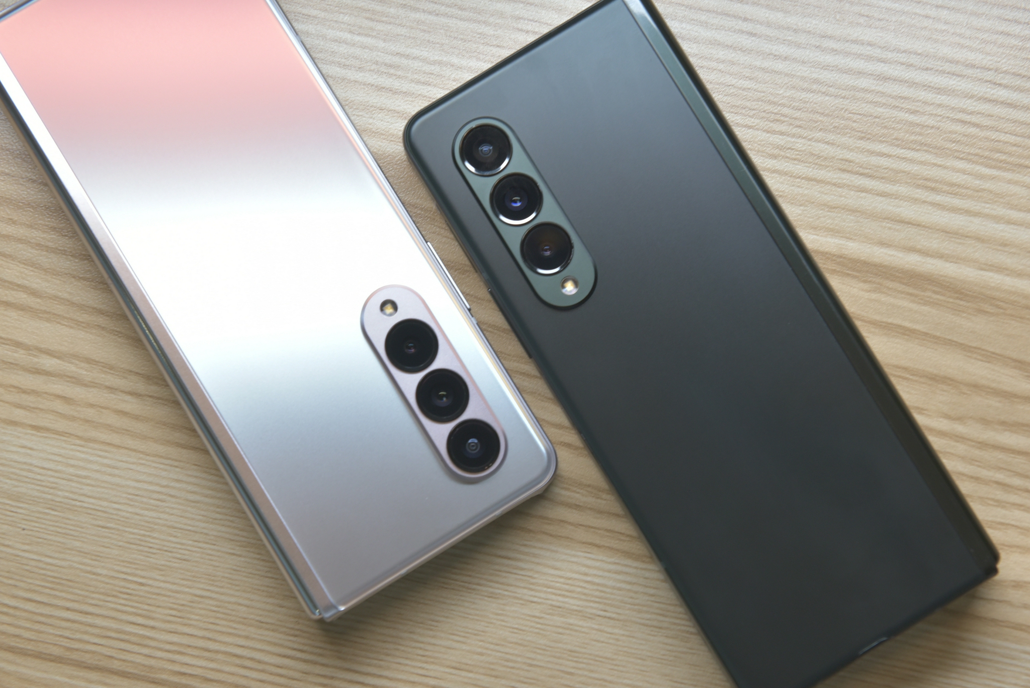 多项技术创新开启折叠屏手机新体验三星galaxyzfold3上手