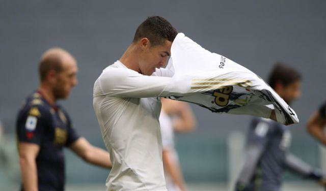 8.1分引发的疑案!c罗为何扔球衣 砸墙泄愤,夏天或分道扬镳