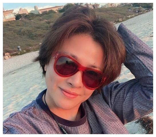 46岁欧阳春苏瑾近照曝光,风采依旧容颜未老,可惜至今仍是单身