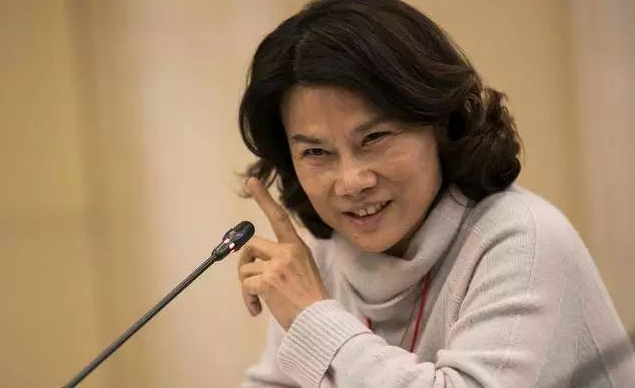 格力员工希望能双休，她却说情怀!董明珠回应称需要放下自我休闲区蓝鸢梦想 - Www.slyday.coM