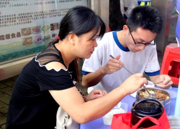 师德呢?廉耻呢?九江一班主任被曝委托班长,向学生索要升学宴红包休闲区蓝鸢梦想 - Www.slyday.coM