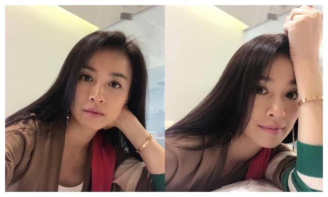 冻龄女神张庭翻车现场活动妆哭花了素颜状态都快不像她了