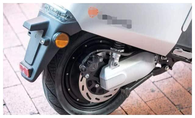 这款电动车采用的电机是雅阁最新研制的gtr3.