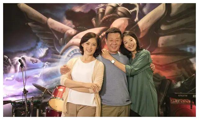 相处多年,却被37岁演员儿子恨一辈子|寇世勋|寇家瑞|崔瑶琪_新浪新闻