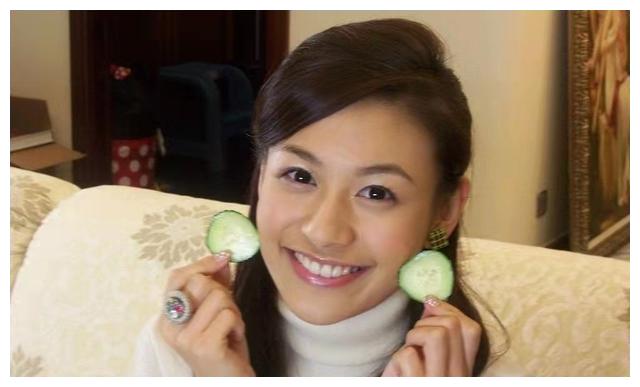 江若琳曹云金分手之后,转身嫁给了十年挚友,得以最好的宠爱