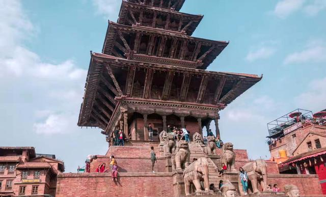 被誉为尼泊尔的文化之都,曾经拥有众多遗迹,却在地震中渐渐消失休闲区蓝鸢梦想 - Www.slyday.coM 被誉为尼泊尔的文化之都,曾经拥有众多遗迹,却在地震中渐渐消失休闲区蓝鸢梦想 - Www.slyday.coM