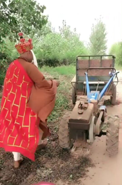 看到他的坐骑时笑的合不拢嘴|唐僧|坐骑|手扶拖拉机_新浪新闻