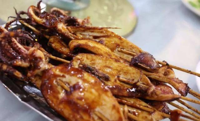 来青岛旅游，不顺便尝尝这几家美食？这才是“青岛味道”