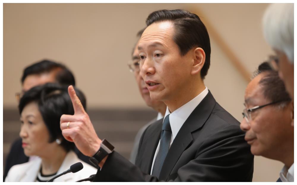 陈智思:应设政策局专责体育发展