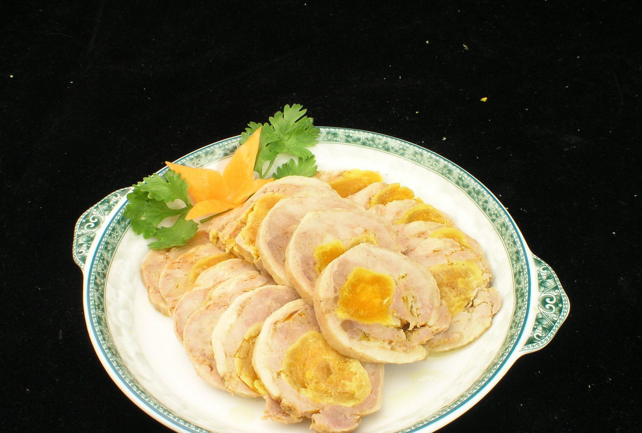 美食图片欣赏——泰安名吃蛋黄鸭卷