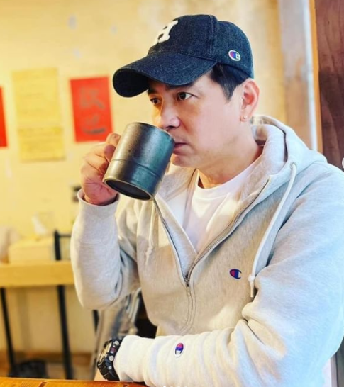 51岁马国贤近况曝光谈暗恋对象陪买车借钱买房却沦为工具人