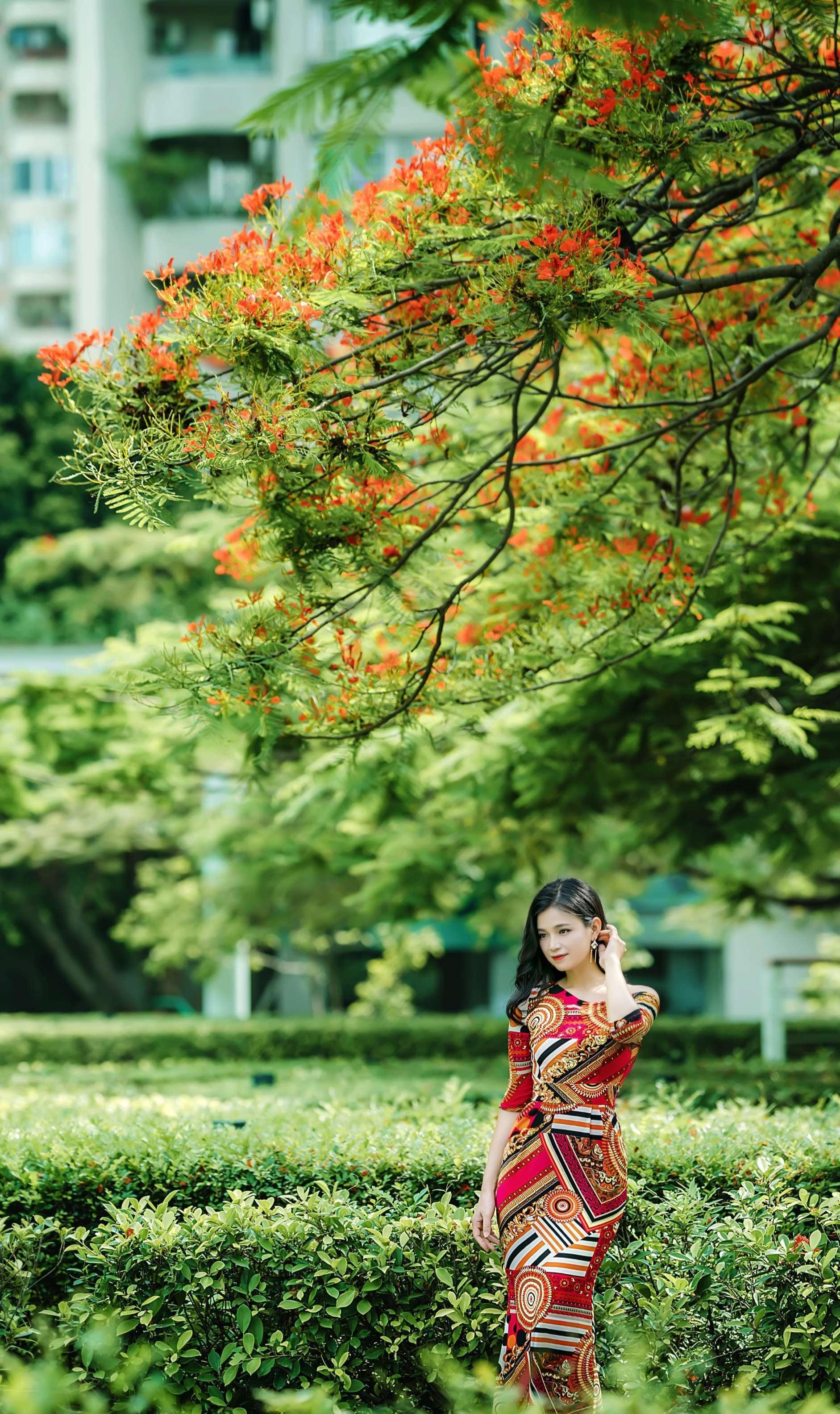 做一个阳光女子予人玫瑰手留余香