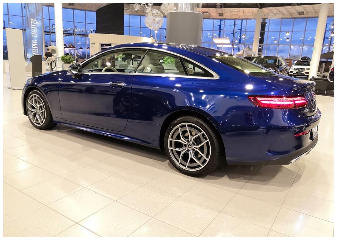 优雅的运动轿跑车 海外实拍新款奔驰e级双门轿跑