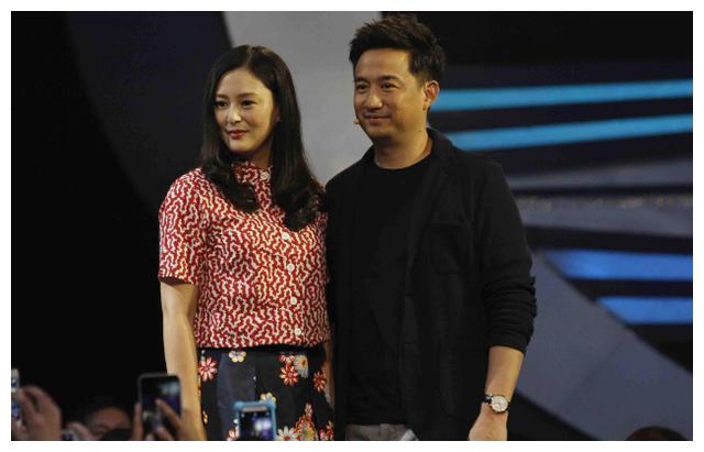 节目上指导女嘉宾情感私下和丈夫离婚黄澜到底有多可笑