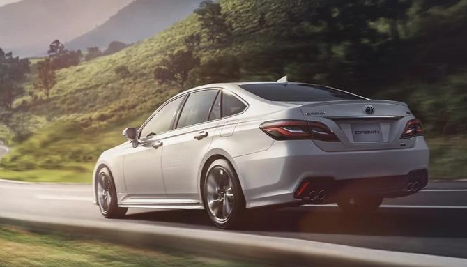 关键词: 新车官图日系新车丰田一汽丰田皇冠我要反馈