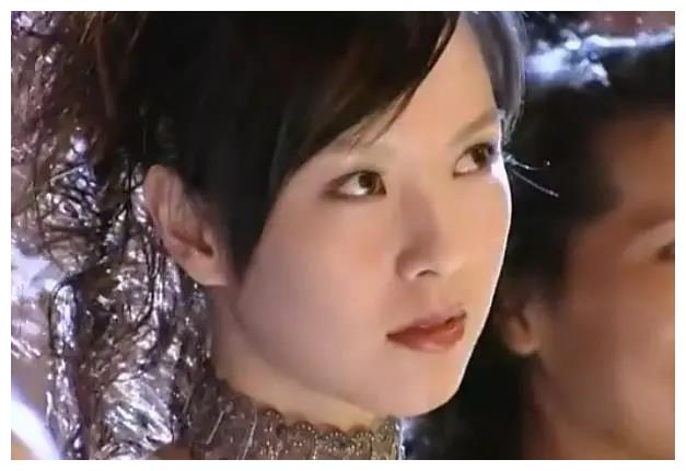 还记得《第8号当铺》的"丑乞丐"女主吗?如今44岁,活成这样!