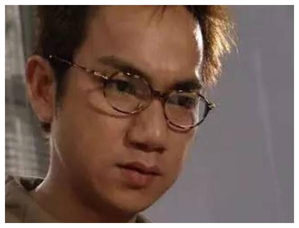 为反派而生造就童年阴影翁文成如今携女出镜实属亮眼